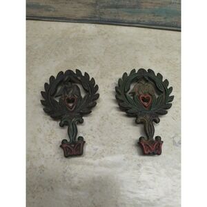 Lot Of 2 Vintage Cast Iron Trivet Eagle On Heart Footed